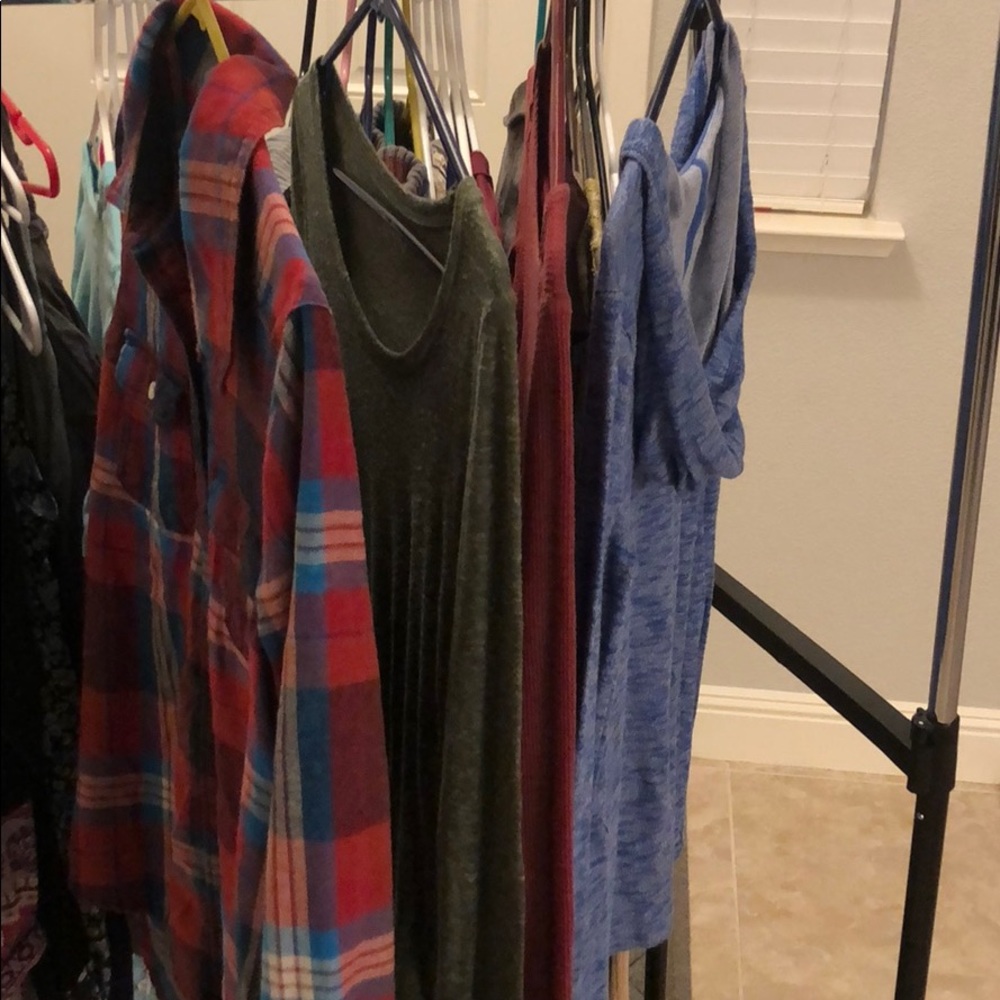 4 Women’s Long Sleeves and Flannel Package!